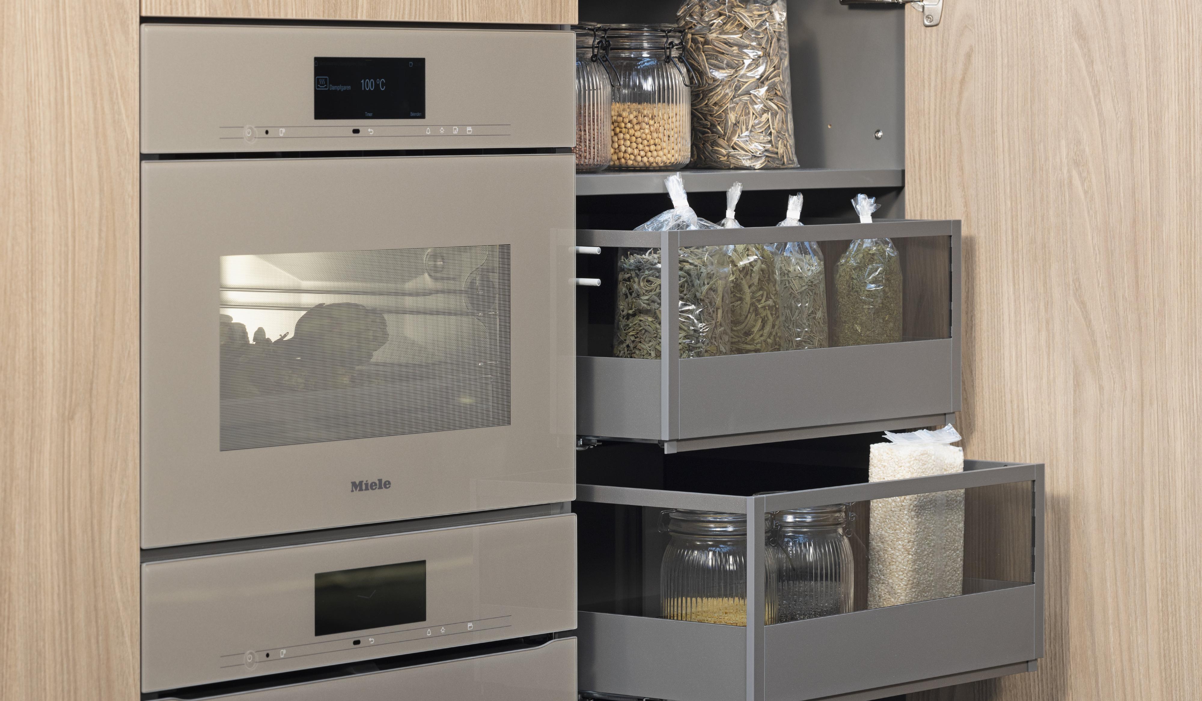 Einbaugeräte mit Gerätefront in Pearlbeige von Miele